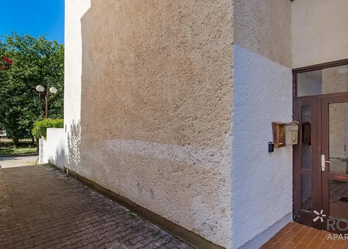 Apartman Rona Zizi *