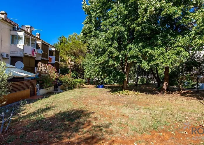 Rona Zizi Apartman *